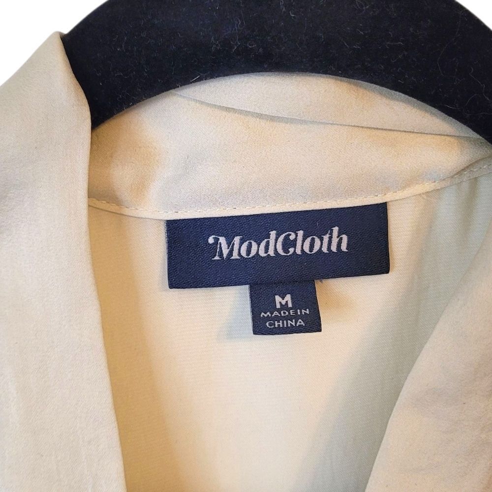 Modcloth Women's Cream Satin Tie Neck Blouse Size M - Picture 2 of 5